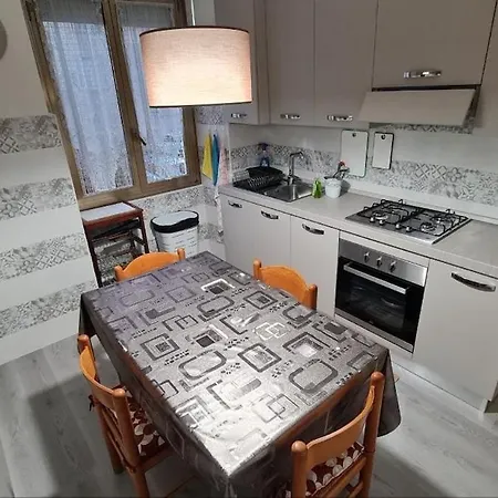 Iocco House Center *